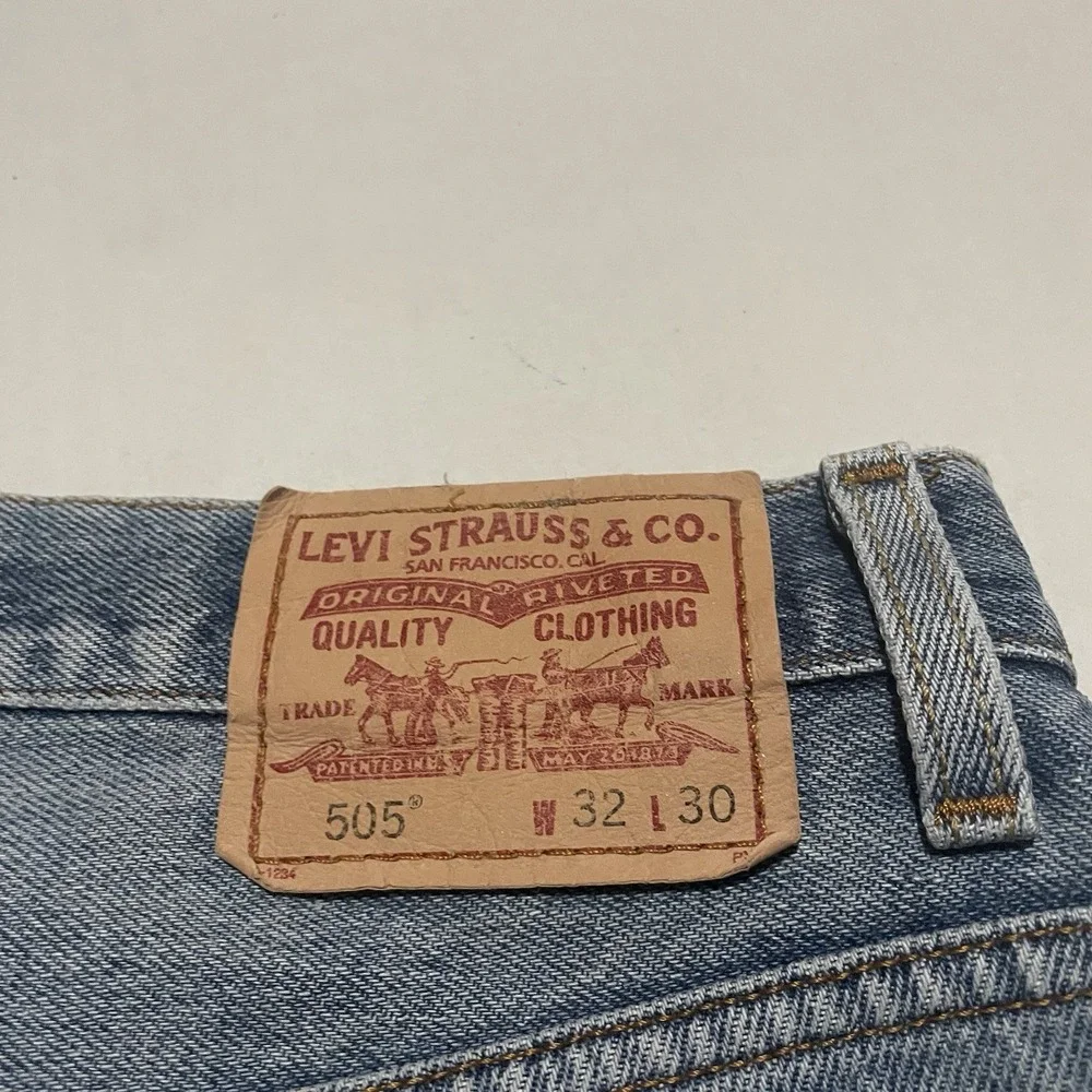 Vintage Mens Levi's 505 Light Wash Straight Leg Jeans Sz 32 X 29 Mexico Distress
